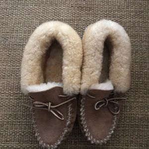 LL Bean Wicked Good Moccasins Size 7